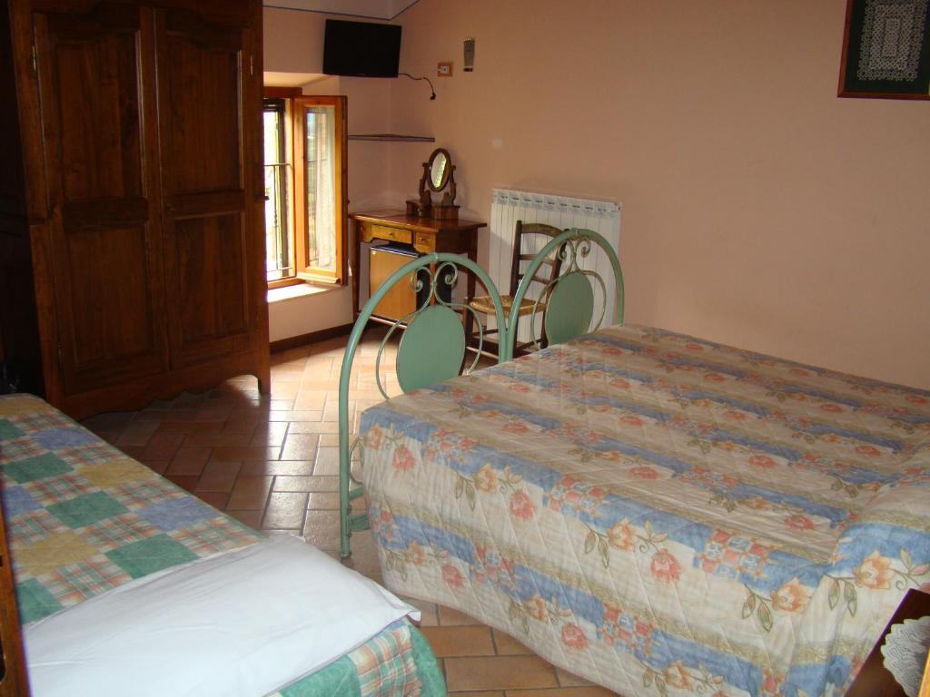 Agriturismo Vecchio Gelso Ortezzano Zimmer foto